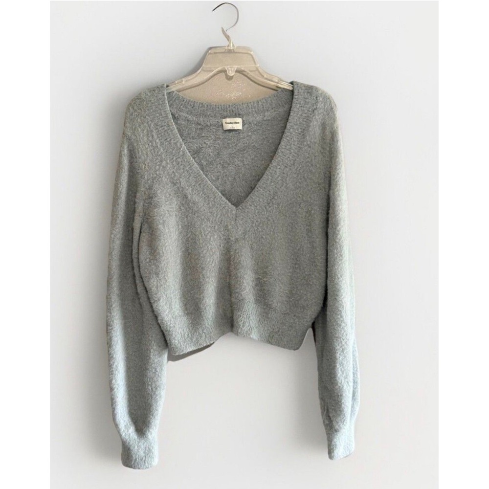 Sunday Best Aritzia Grey‎ Fuzzy V-Neck Cropped Sweater Balloon Sleeve Size L